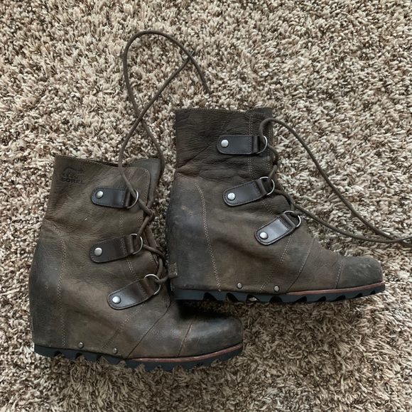 SOREL JOAN OF ARTIC WEDGE LACE BOOTIE - Picture 1 of 4